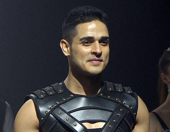 बिग बॉस फिनाले में दोस्तों संग हिना का धमाकेदार डांस, PHOTOS