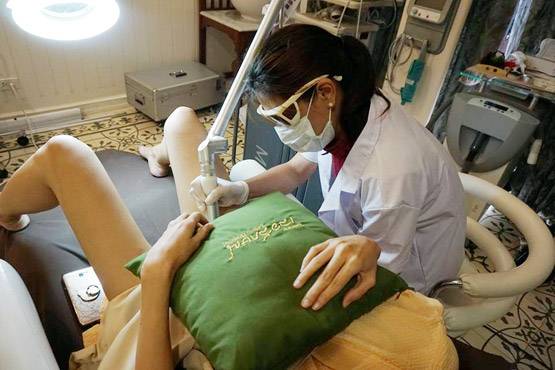 देखें: महिलाओं के बाद पुरुषों में भी गुप्तांग को गोरा बनाने का क्रेज