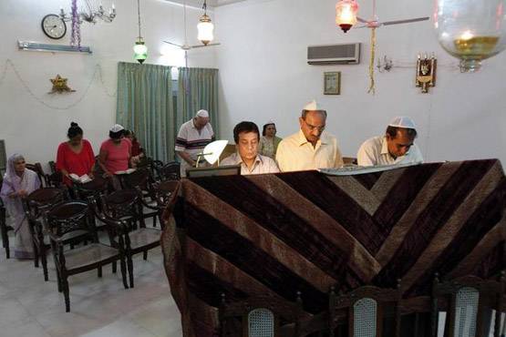 इस धर्म के सिर्फ 4650 लोग भारत में, मांग रहे अल्पसंख्यक दर्जा