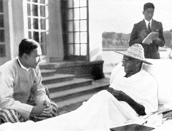 महात्मा गांधी की हत्या से ठीक पहले की दुर्लभ तस्वीरें