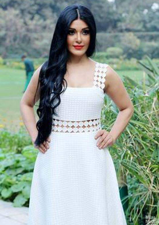 सर्जरी से खराब हुआ चेहरा, ऐसे बिगड़ा इस एक्ट्रेस का करियर