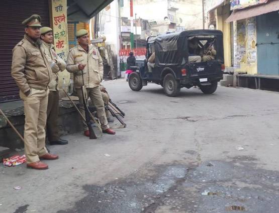 बस आग के हवाले, कासगंज हिंसा की सबूत ये तस्वीरें