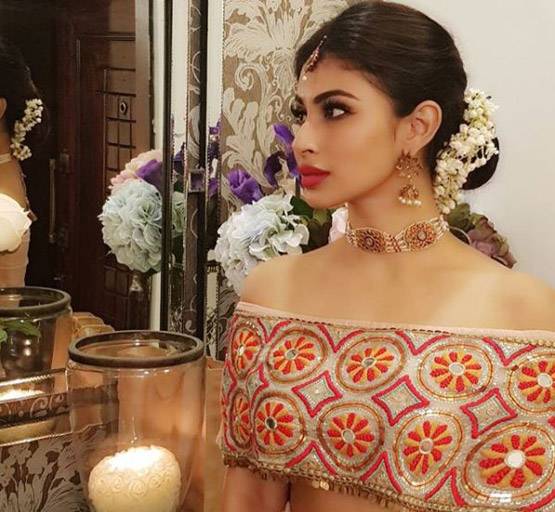 मौनी रॉय को याद आई 'नागिन', शेयर किया इमोशनल पोस्ट