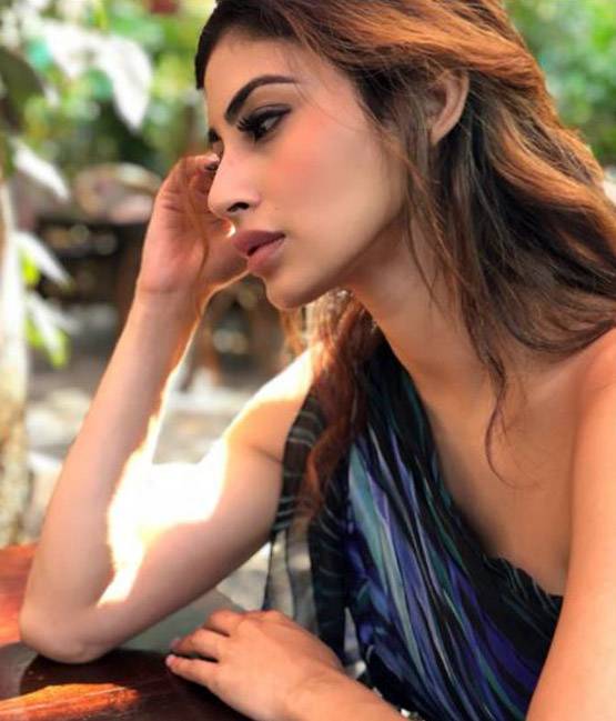 मौनी रॉय को याद आई 'नागिन', शेयर किया इमोशनल पोस्ट