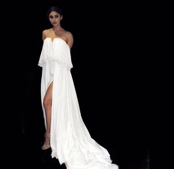 मौनी रॉय को याद आई 'नागिन', शेयर किया इमोशनल पोस्ट