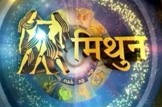 आज लगेगा चंद्र ग्रहण, जानें किन राशियों के लिए शुभ है दिन