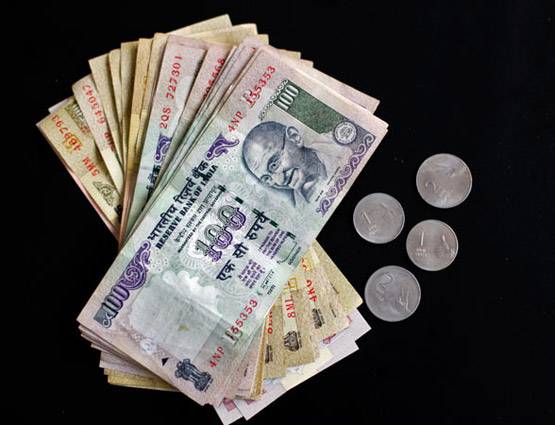 बैंक में भले ही हों आपके लाखों, सुरक्ष‍ित होते हैं सिर्फ 1 लाख