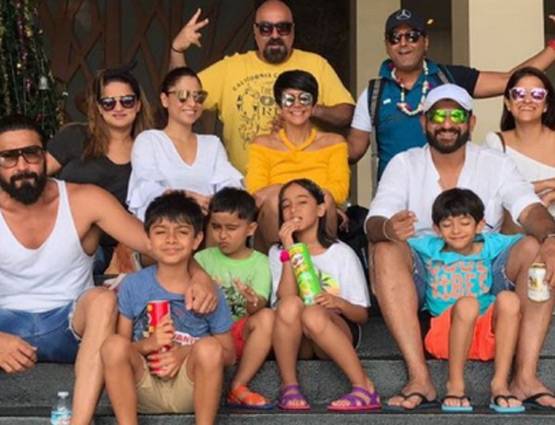 बॉलीवुड सेलेब्स ने ऐसे किया न्यू ईयर सेलिब्रेट, देखें PHOTOS