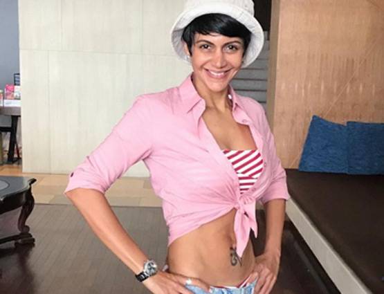 बॉलीवुड सेलेब्स ने ऐसे किया न्यू ईयर सेलिब्रेट, देखें PHOTOS