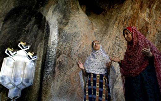 देखें: अपने ही मुल्क ईरान से कैसे बेदखल हुए पारसी!