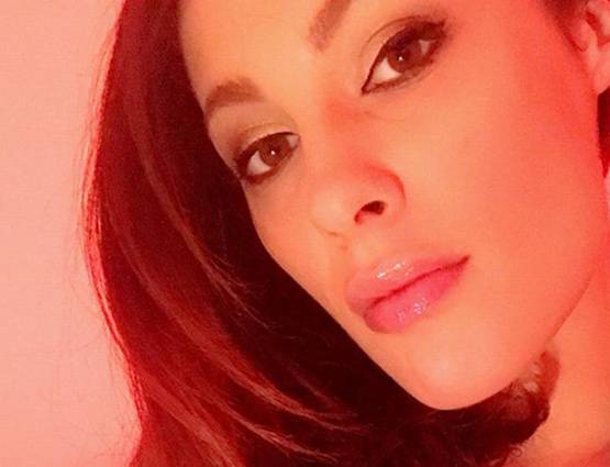 पोर्न एक्ट्रेस को 12 साल के बच्चे भेज रहे मैसेज, दिया ये जवाब