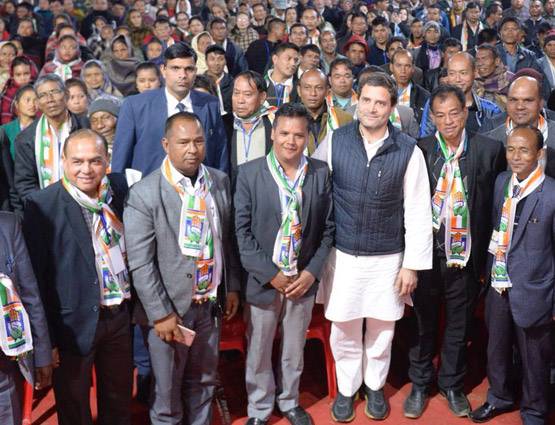 'रॉकस्टार राहुल', मेघालय दौरे पर कांग्रेस अध्यक्ष का अलग अंदाज