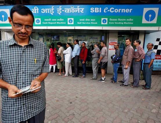 बैंक में भले ही हों आपके लाखों, सुरक्ष‍ित होते हैं सिर्फ 1 लाख