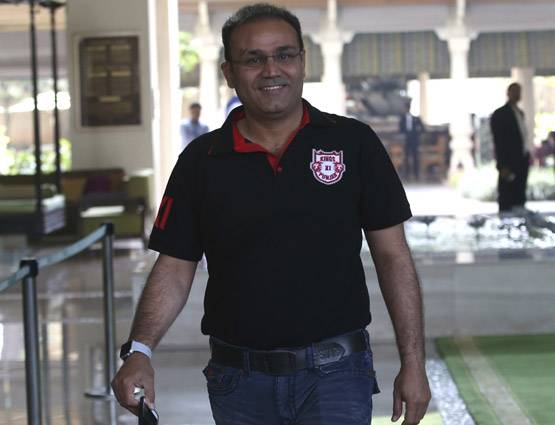 IPL ऑक्शन: प्रीति-जूही का ग्लैमरस लुक, तो ये पूर्व खिलाड़ी भी कम नहीं