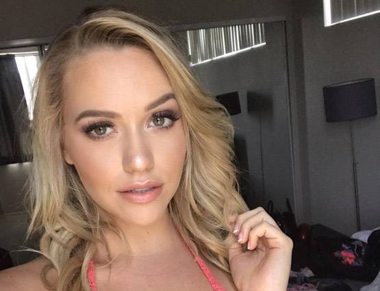 मिया माल्कोवा के भाई-पति भी हैं पोर्न स्टार, एक्ट्रेस की 15 PICS