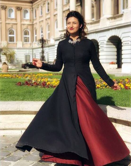 'ये हैं मोहब्बतें' स्टार दिव्यांका ने ऐसे मनाया न्यू ईयर