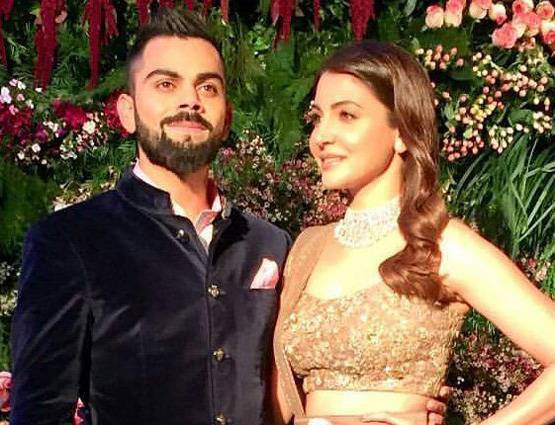 ऐसी खूबसूरत रही विरुष्‍का की न्यू ईयर Morning, फैन को किया विश