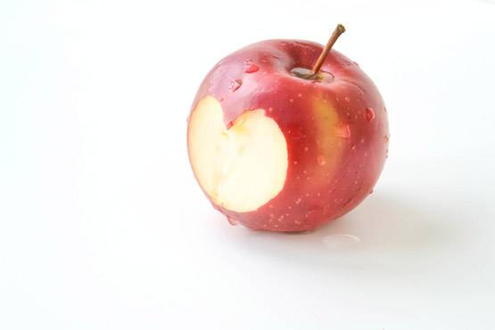 शरीर में खून बढ़ाकर आपको ताकतवर बनाते हैं ये 5 फल