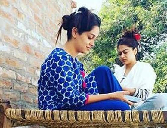 डेस्टिनेशन वेडिंग नहीं, देसी है सिमर की शादी का अंदाज, Photos