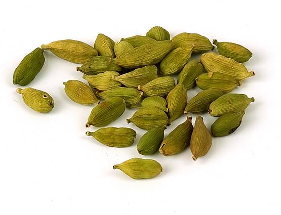 इन 15 रोगों का इलाज है इलायची