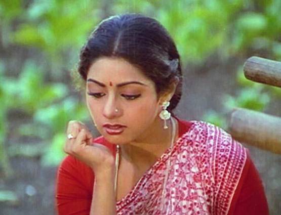 ऐसा था श्रीदेवी का फिल्मी करियर, शुरुआत में नहीं बोल पाती थीं हिंदी