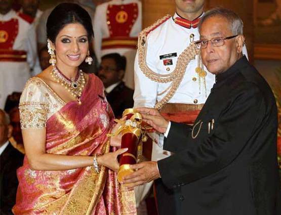 ऐसा था श्रीदेवी का फिल्मी करियर, शुरुआत में नहीं बोल पाती थीं हिंदी