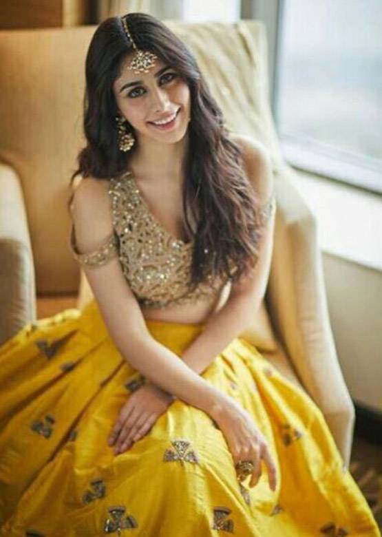 सलमान के ट्वीट से चर्चा में आई ये लड़की, ऐसा है कैडबरी गर्ल का सफ़र