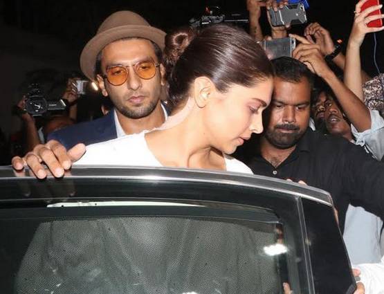 PHOTOS: दीपिका के साथ अनिल कपूर के घर पहुंचे रणवीर सिंह