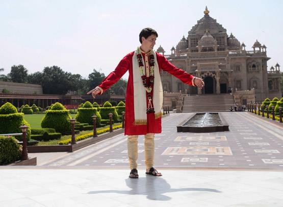 PICS:  कुर्ता-पायजामा में नजर आए कनाडाई PM, दिखा देसी अंदाज