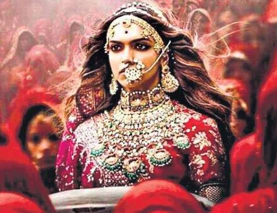 इन 5 वजहों से 300 करोड़ के पार हुई पद्मावत, एक वजह 'राजपूत' भी