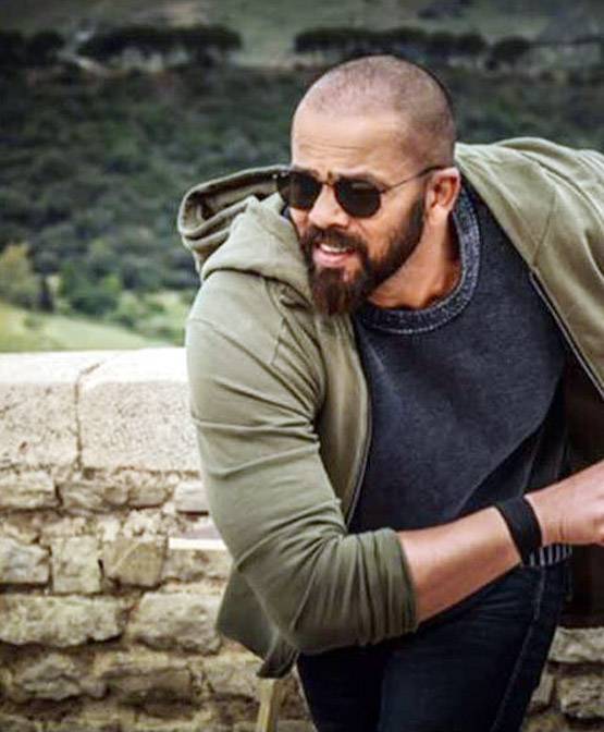 कभी स्पॉट बॉय थे रोहित, तब्बू के कपड़े प्रेस करने का काम भी किया