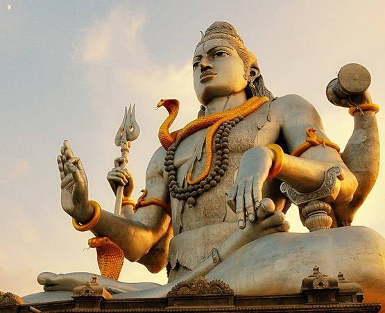 महाशिवरात्रि पर करें ये उपाय, मिलेगी तरक्की ही तरक्की