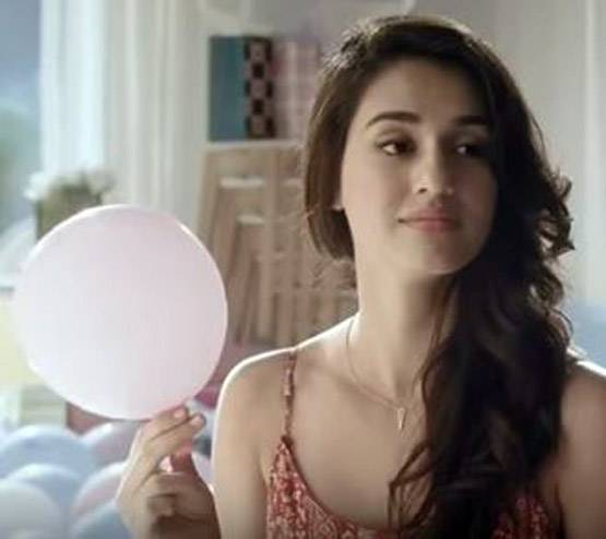 सिर्फ प्रिया प्रकाश ही नहीं, वेलेंटाइन पर ये 5 कमर्शियल भी वायरल