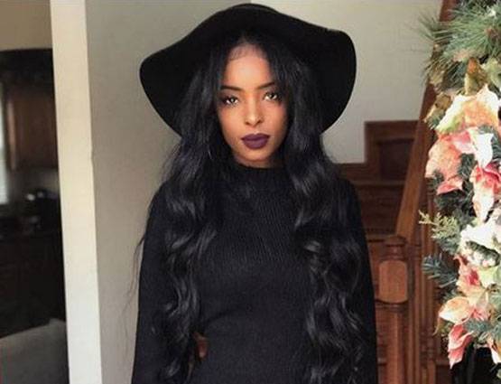 प्रियंका चोपड़ा की तरह दिखने वाली कौन है ये मॉडल? तस्वीरें वायरल