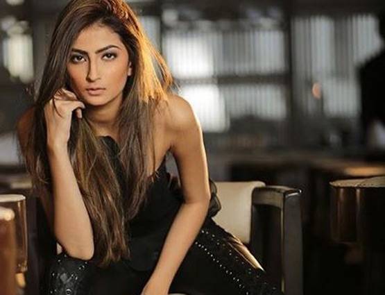 श्वेता तिवारी की बेटी ने कराया स्टनिंग फोटोशूट, दिखा ऐसा एटिट्यूड