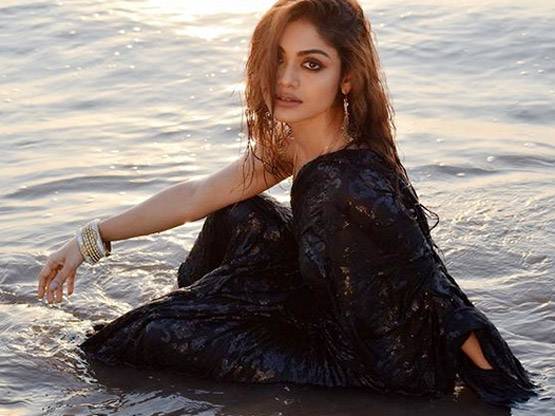 बोल्ड हुई 'उतरन' की ये एक्ट्रेस, साड़ी में कराया स्टनिंग फोटोशूट