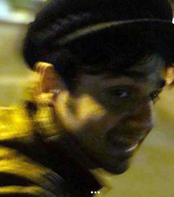 मुंबई की सड़कों पर यूं घूमते रहे रणबीर कपूर, किसी ने नहीं पहचाना