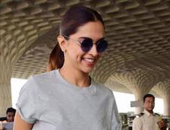 वर्कआउट के दौरान दीपिका पादुकोण को लगी चोट, एयरपोर्ट पर दिखीं