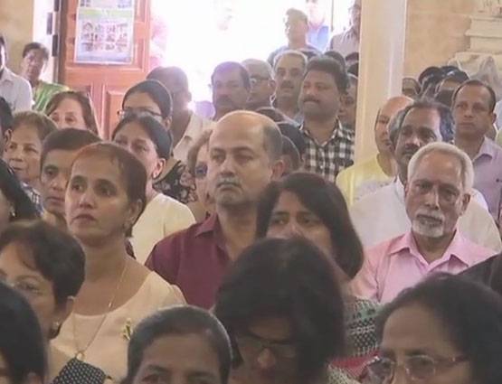 बीजेपी CM के लिए चर्च में प्रार्थना, हाथ जोड़कर मांगी सलामती की दुआ