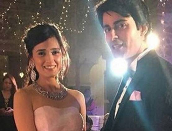 संगीत में गौतम-पंखुड़ी का रोमांटिक डांस, सलमान-कैट से इंस्पायर Look