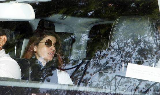 ट्विंकल संग अनिल कपूर के घर श्रद्धांजलि देने पहुंचे अक्षय कुमार