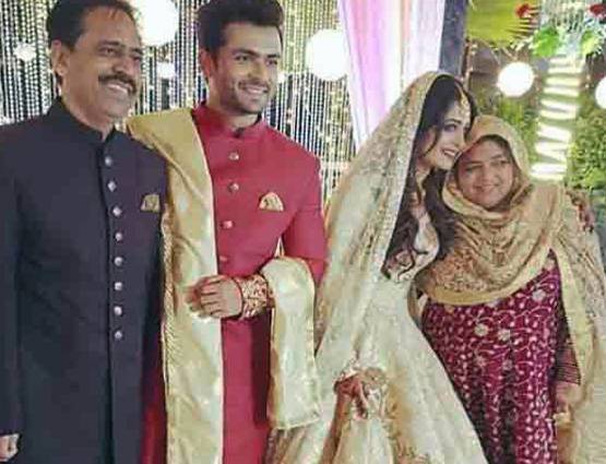 PHOTOS: दीपिका और शोएब के वेडिंग रिसेप्शन में जुटे ये सितारे