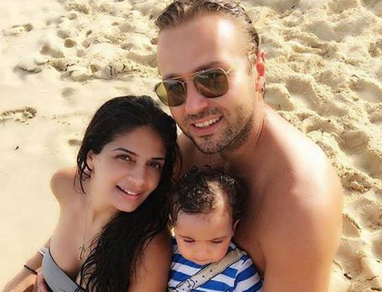 इस हिट एक्ट्रेस की बेटी ने मारी सोशल मीडिया पर एंट्री, PHOTOS वायरल