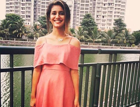 इस लड़की की मुस्कान की दुनिया दीवानी, 48 घंटे में टॉप 3 में