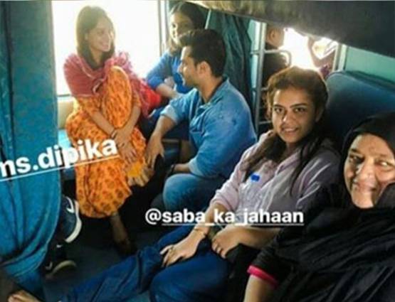 डेस्टिनेशन वेडिंग नहीं, देसी है सिमर की शादी का अंदाज, Photos