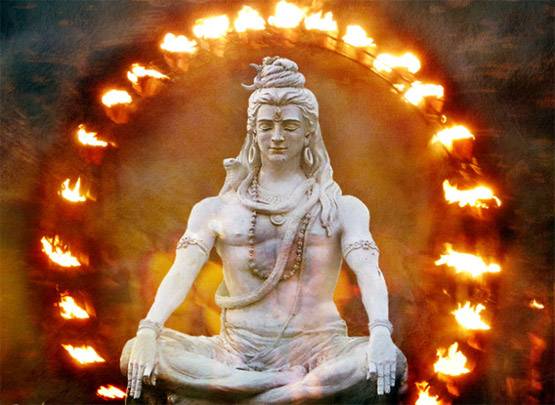 महाशिवरात्रि पर करें ये उपाय, मिलेगी तरक्की ही तरक्की