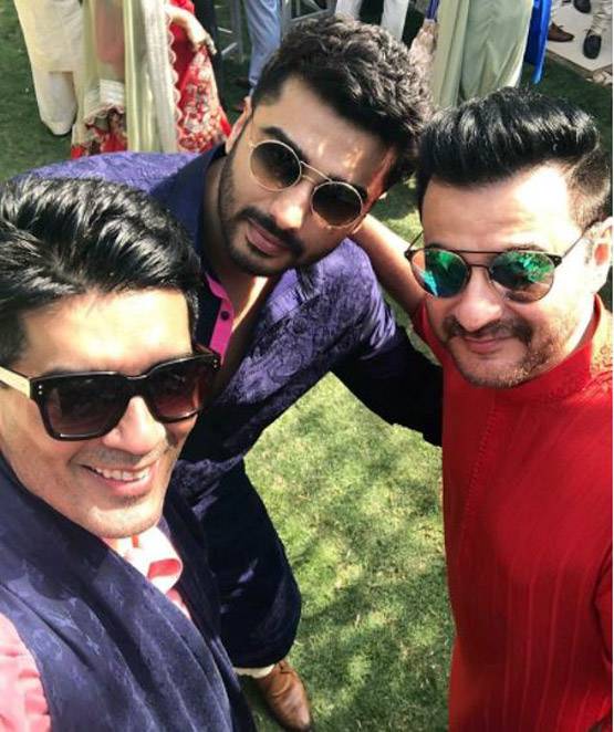 फैमिली वेडिंग में बेटी खुशी कपूर के साथ नजर आईं श्रीदेवी, देखें PHOTOS