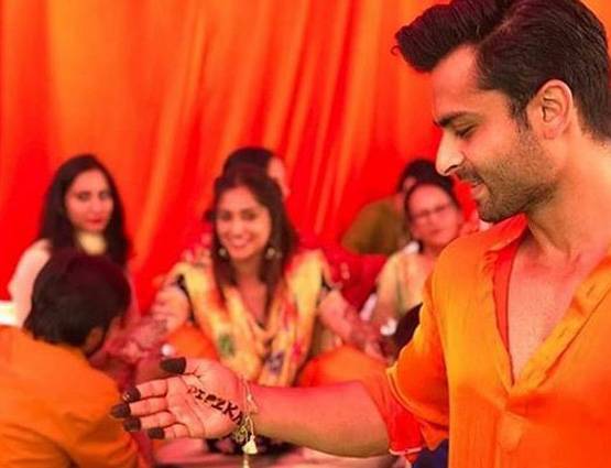 'सिमर' के हाथों में रची मेहंदी, शोएब ने शादी से पहले किया प्रपोज