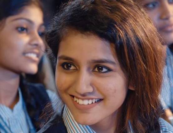 इस लड़की की मुस्कान की दुनिया दीवानी, 48 घंटे में टॉप 3 में