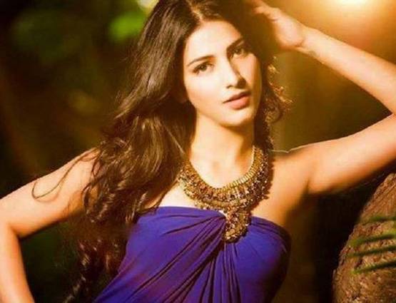 फिल्मों में आने से पहले ऐसी दिखती थीं श्रुति, सर्जरी से बदला चेहरा?